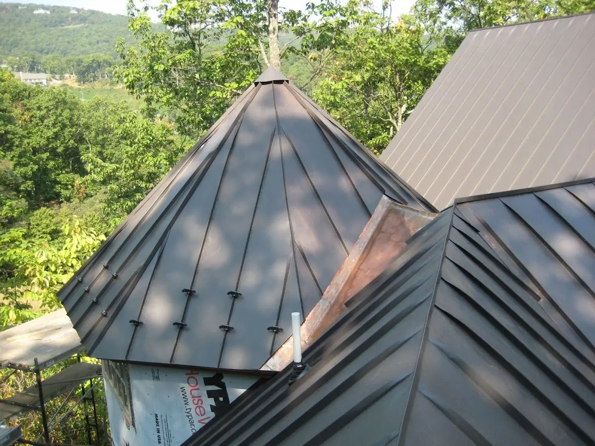 Professional Roof Tarp Installation by Craftsman Roofing in Murrysville